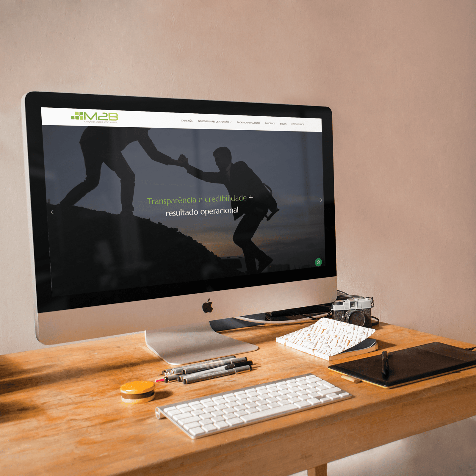 Mockup-M2B-Consultoria - imagem Portf&oacute;lio - Superix: Assessoria, Comunica&ccedil;&atilde;o e Marketing  