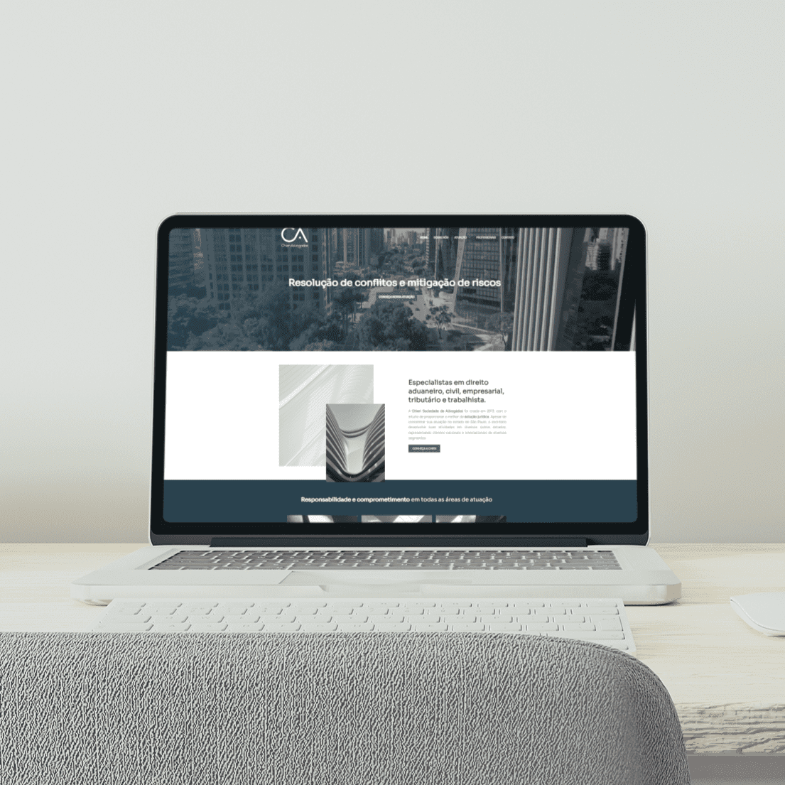 Mockup-Chien-Sociedade-de-Advogados - imagem Projeto criado pela Superix: Contabilidade, Advocacia, F. e Direito 