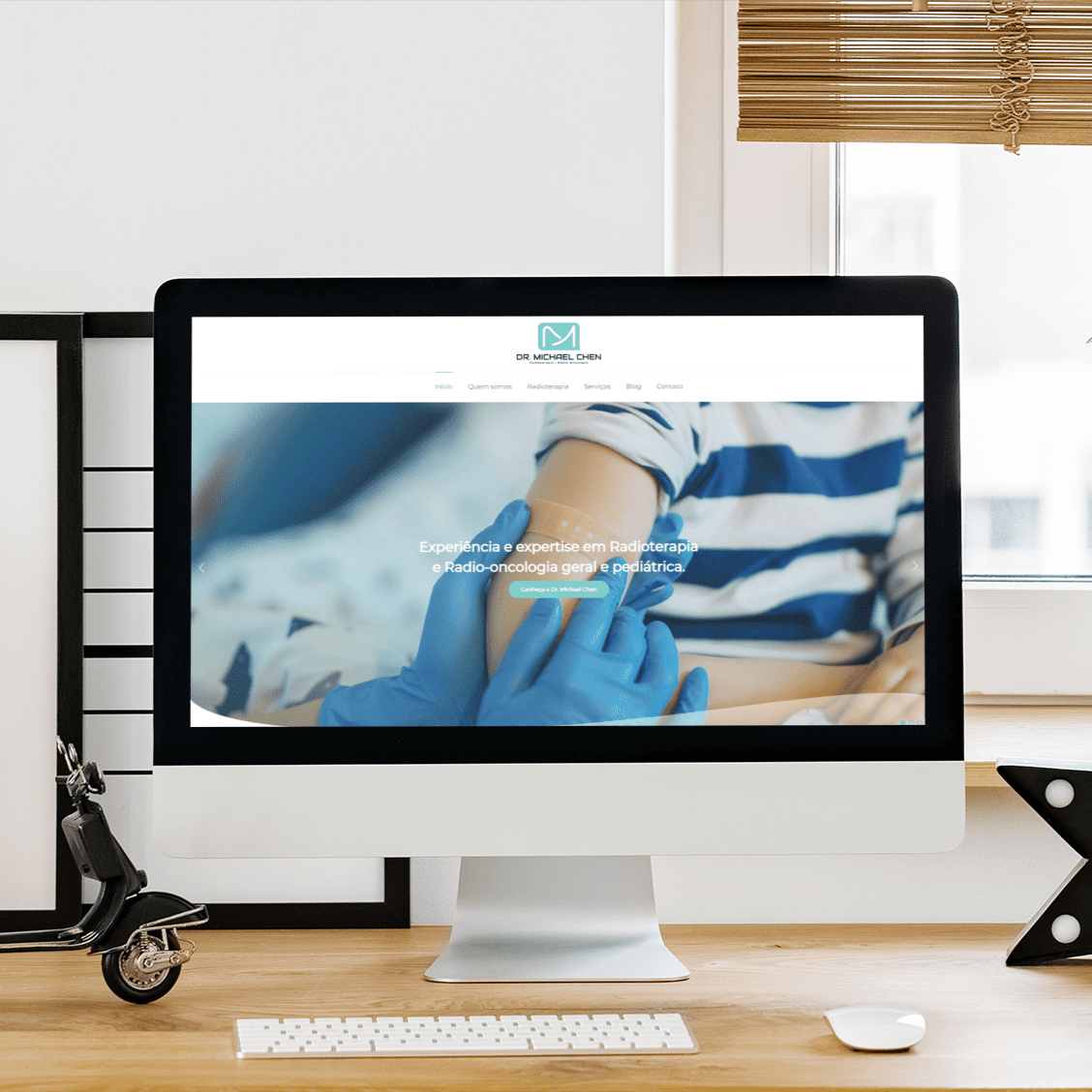Mockup-Dr-Michael-Chen - imagem Cria&ccedil;&atilde;o de sites para m&eacute;dicos, cl&iacute;nicas e outros 
