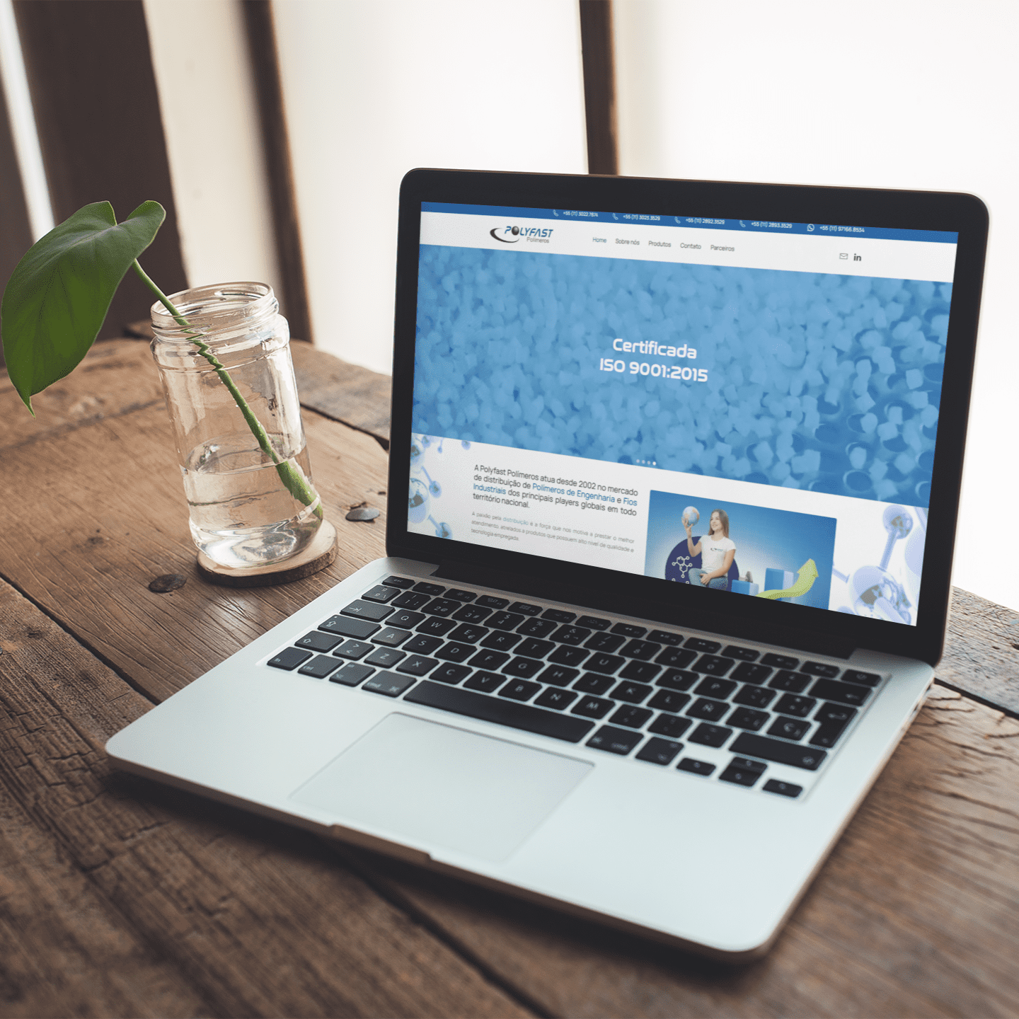 Mockup-PolyFast - imagem de Sites para Indústria